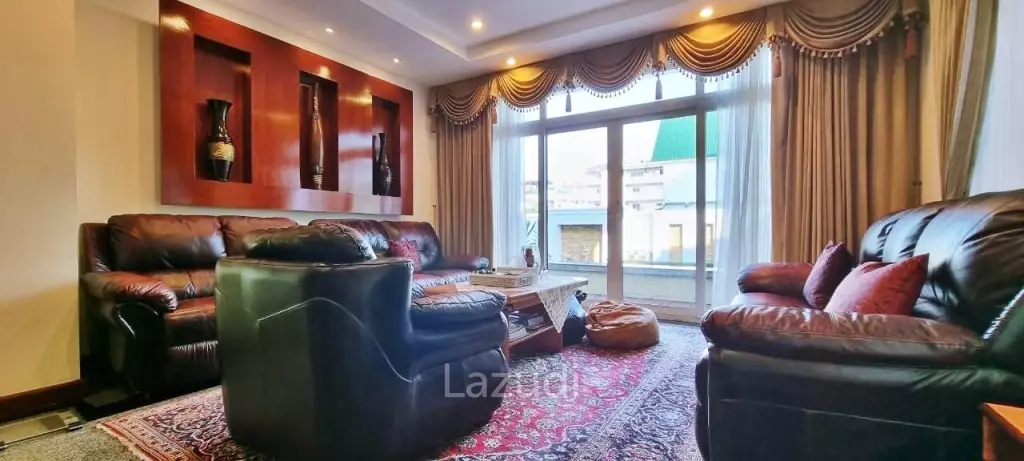 Wonderful 10 Bedrooms House for Sale