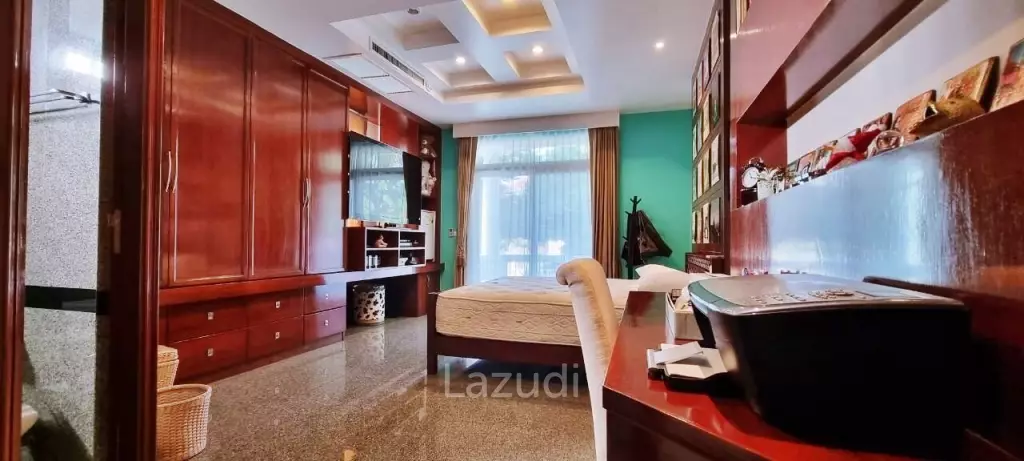Wonderful 10 Bedrooms House for Sale