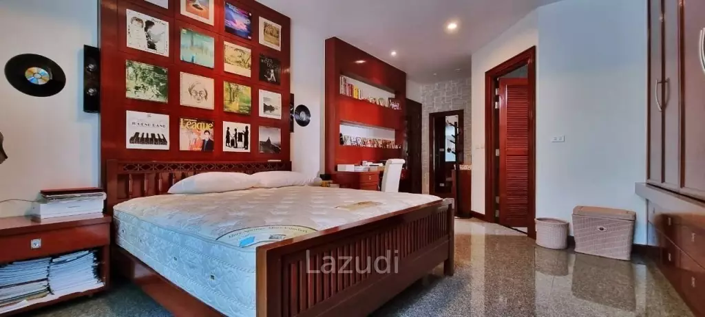 Wonderful 10 Bedrooms House for Sale