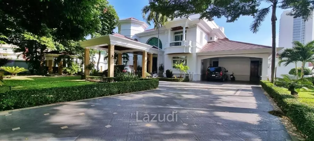 Wonderful 10 Bedrooms House for Sale