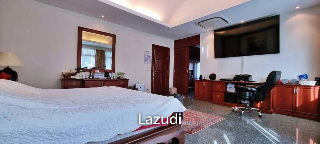Wonderful 10 Bedrooms House for Sale