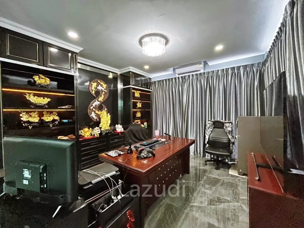 Private Home With Pool for Sale