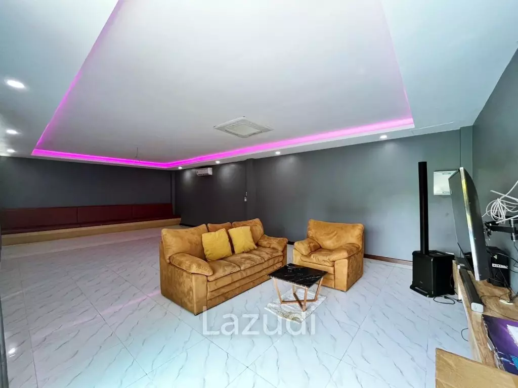 Private Home With Pool for Sale