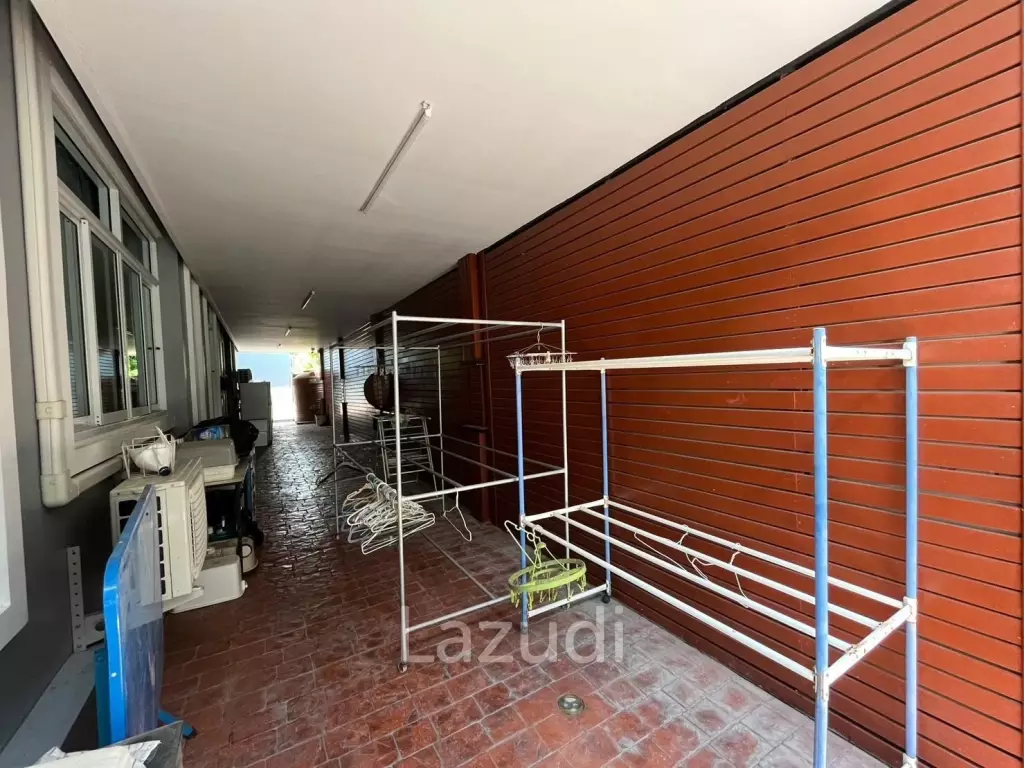 Private Home With Pool for Sale