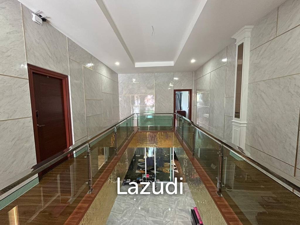 Private Home With Pool for Sale