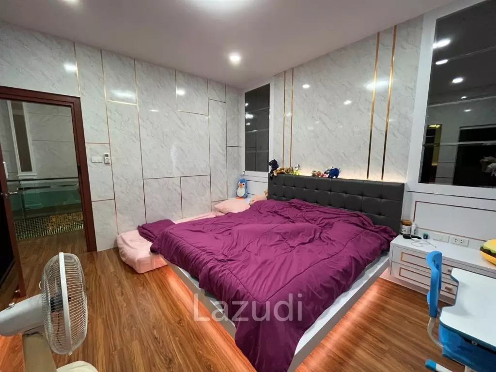 Private Home With Pool for Sale