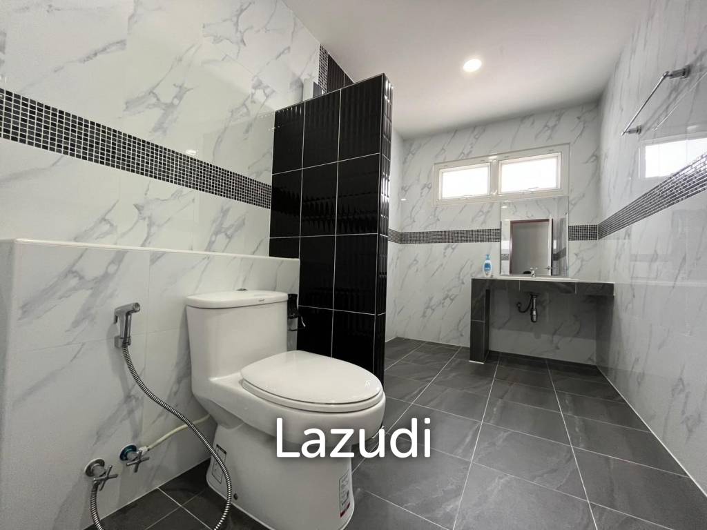 Private Home With Pool for Sale