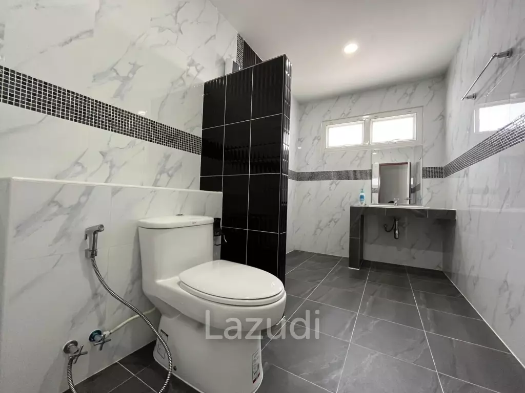 Private Home With Pool for Sale