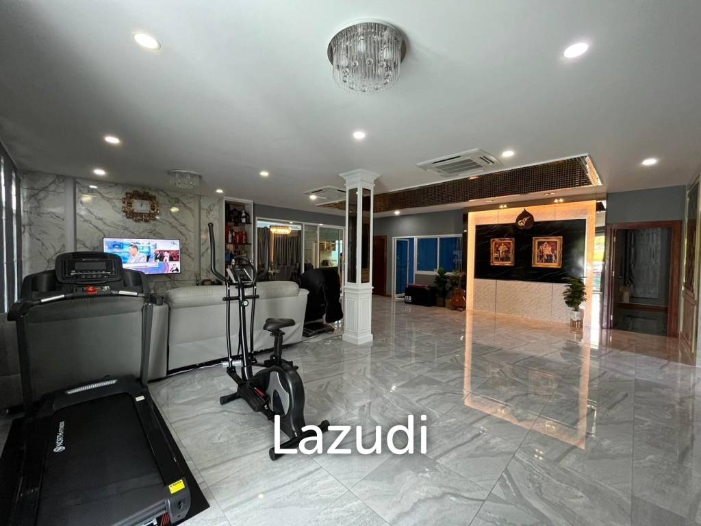 Private Home With Pool for Sale