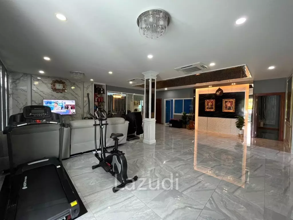 Private Home With Pool for Sale