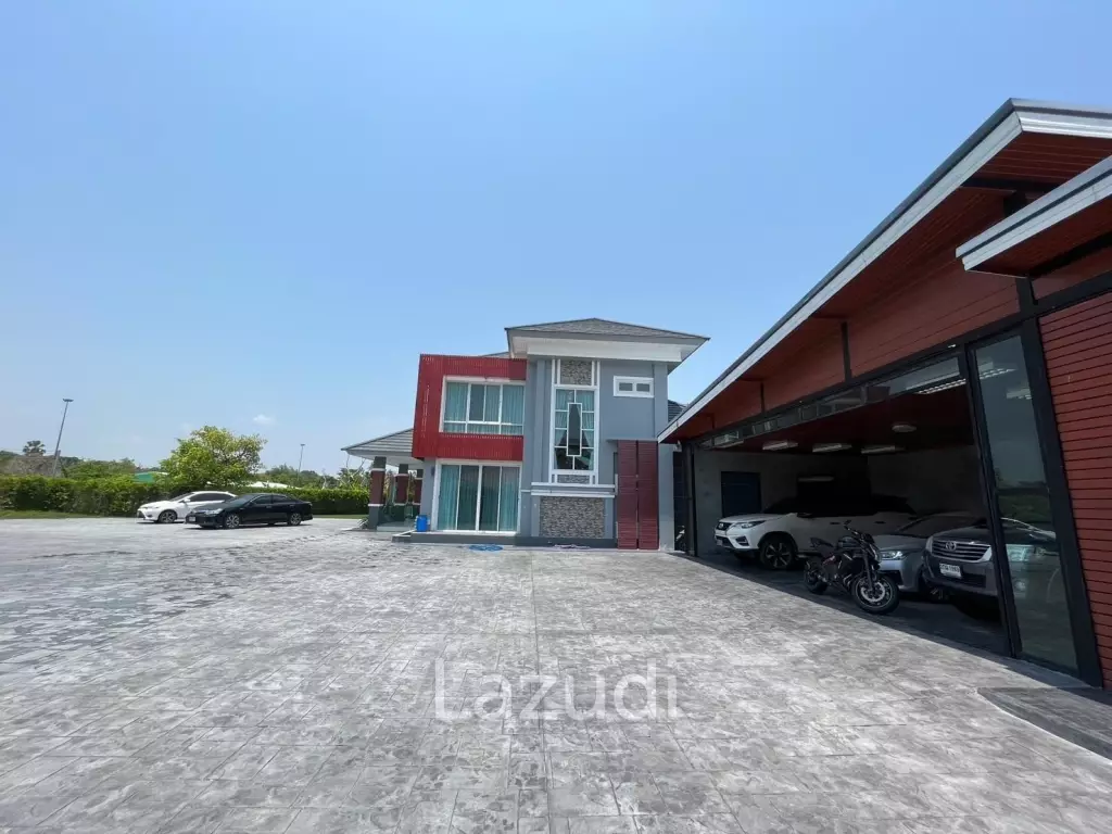 Private Home With Pool for Sale
