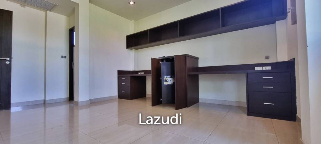 8 Bedrooms House at Khao Talo for Sale