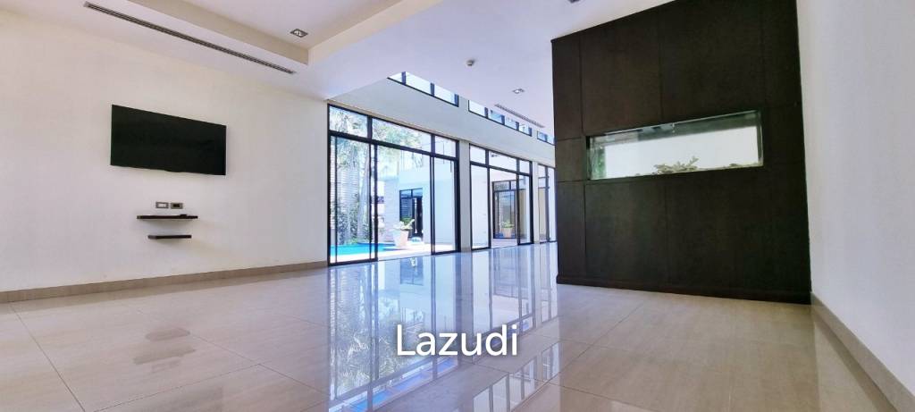 8 Bedrooms House at Khao Talo for Sale