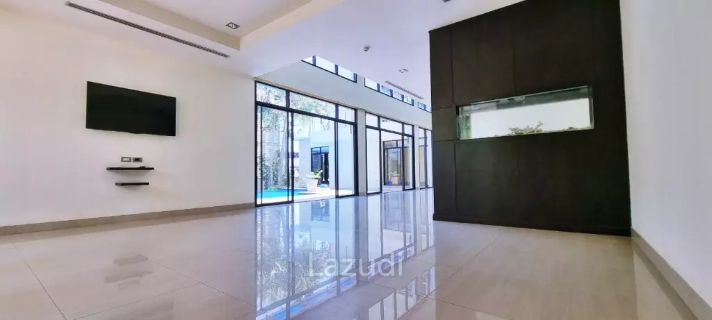 8 Bedrooms House at Khao Talo for Sale