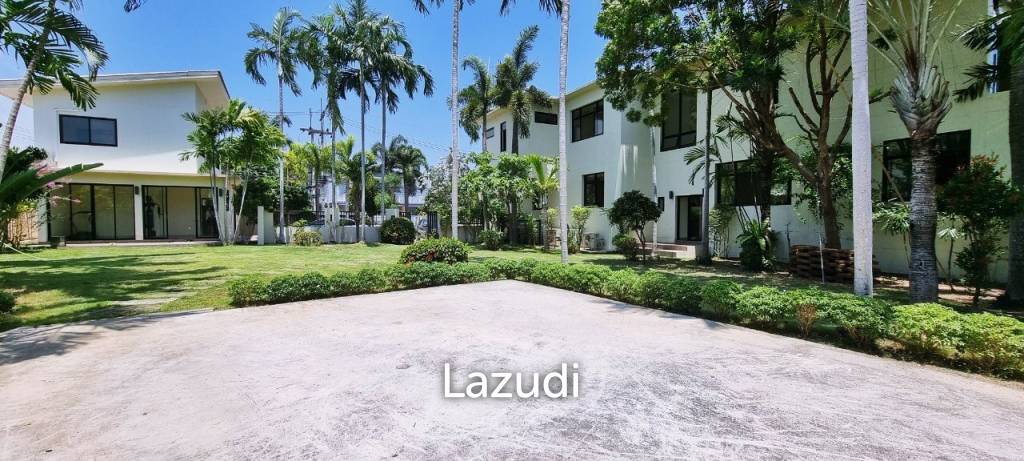 8 Bedrooms House at Khao Talo for Sale