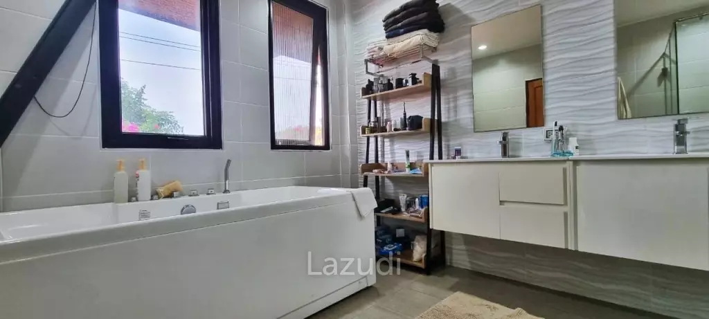 4Beds House for Sale in East Pattaya