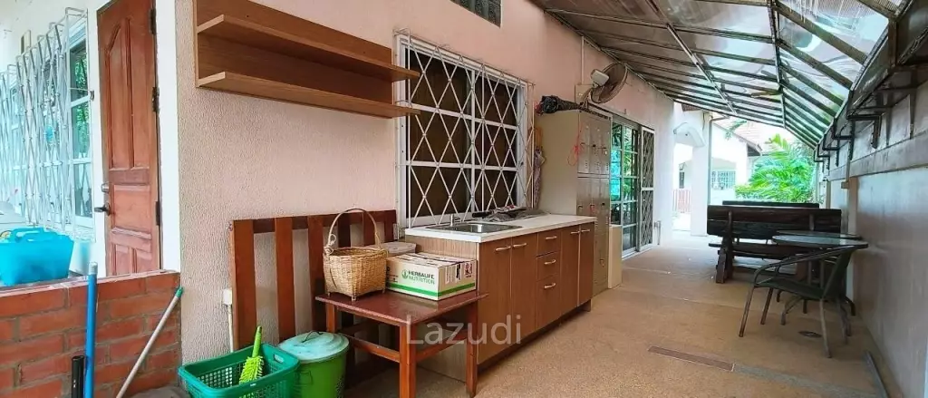 4 Bedrooms House for Sale in Khao Noi
