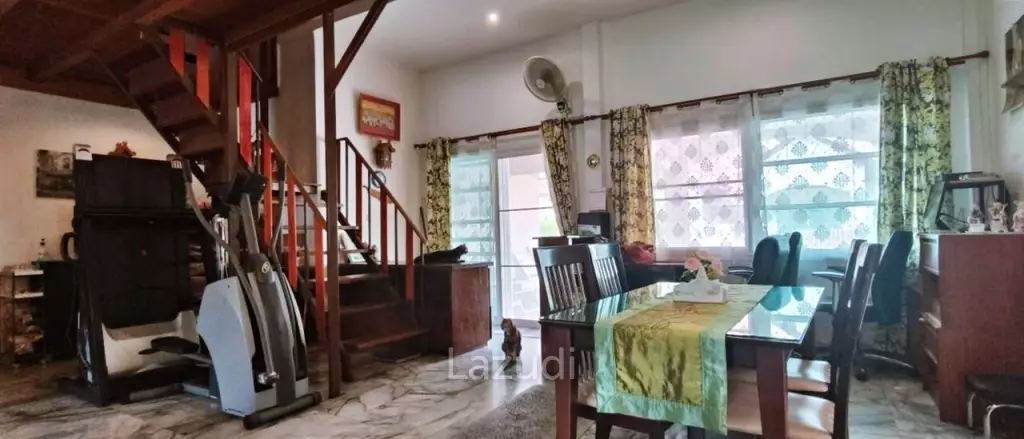 4 Bedrooms House for Sale in Khao Noi