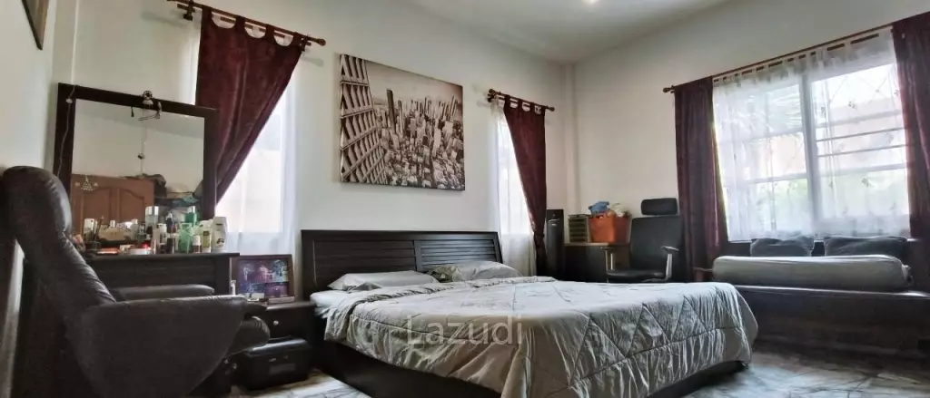 4 Bedrooms House for Sale in Khao Noi