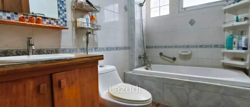 4 Bedrooms House for Sale in Khao Noi