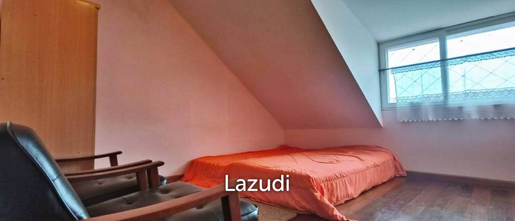 4 Bedrooms House for Sale in Khao Noi