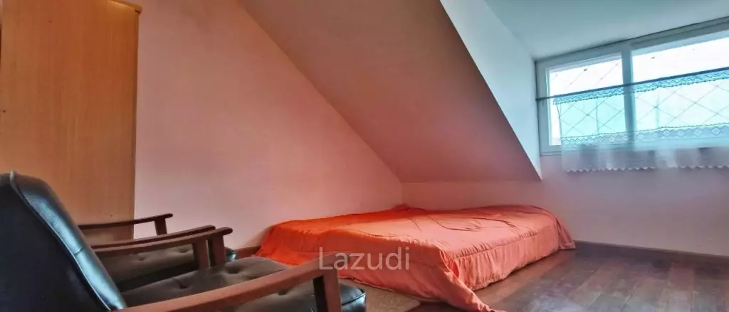 4 Bedrooms House for Sale in Khao Noi