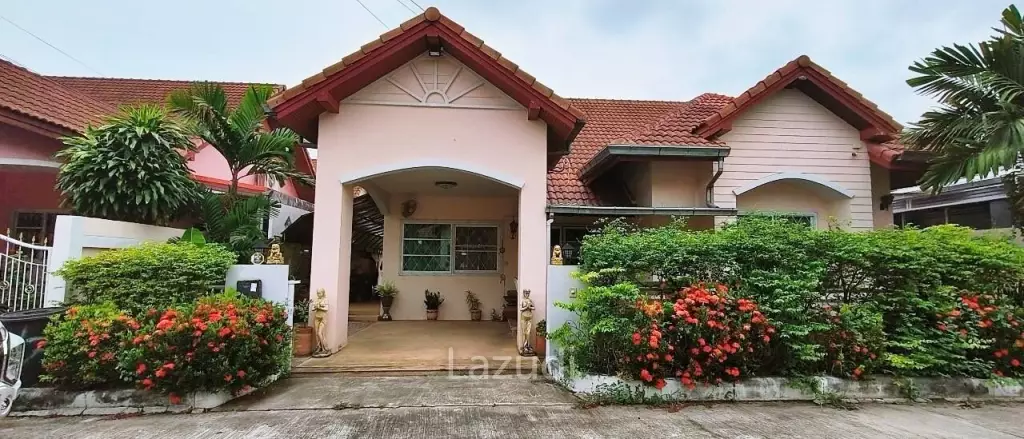 4 Bedrooms House for Sale in Khao Noi