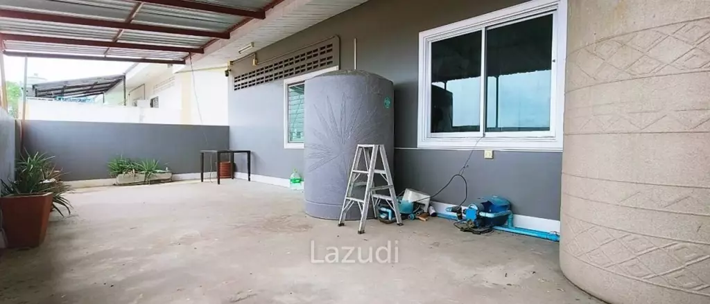 4 Storey Building for Sale in Khao Noi