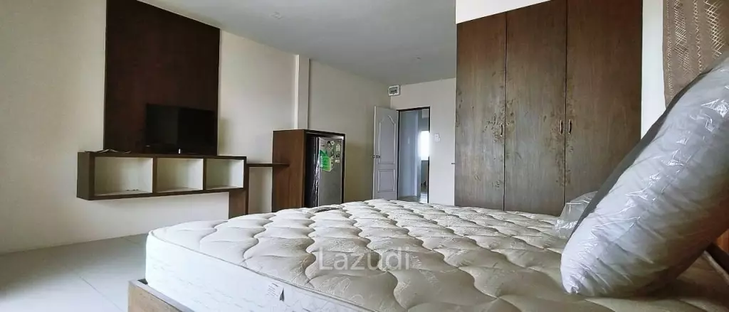 4 Storey Building for Sale in Khao Noi