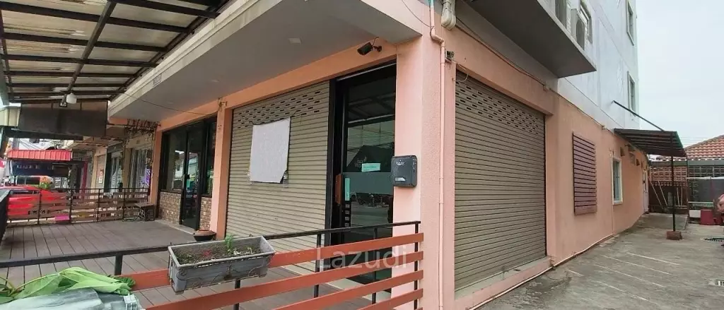 4 Storey Building for Sale in Khao Noi