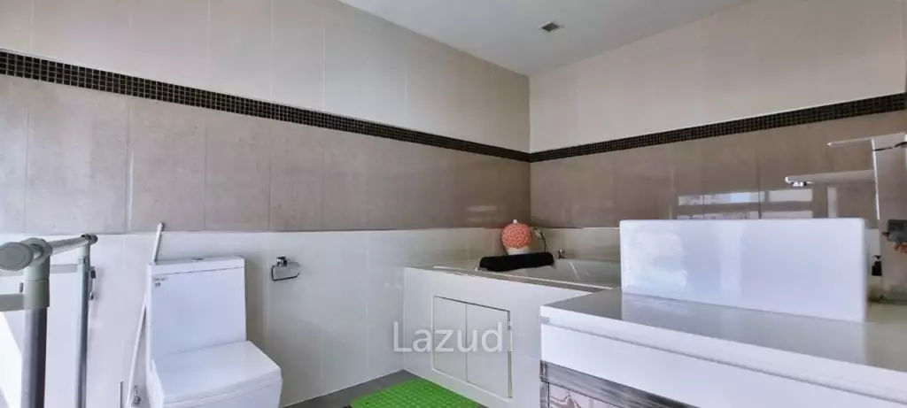2 Bed 2 Bath 92 SQ.M Wong Amat Tower