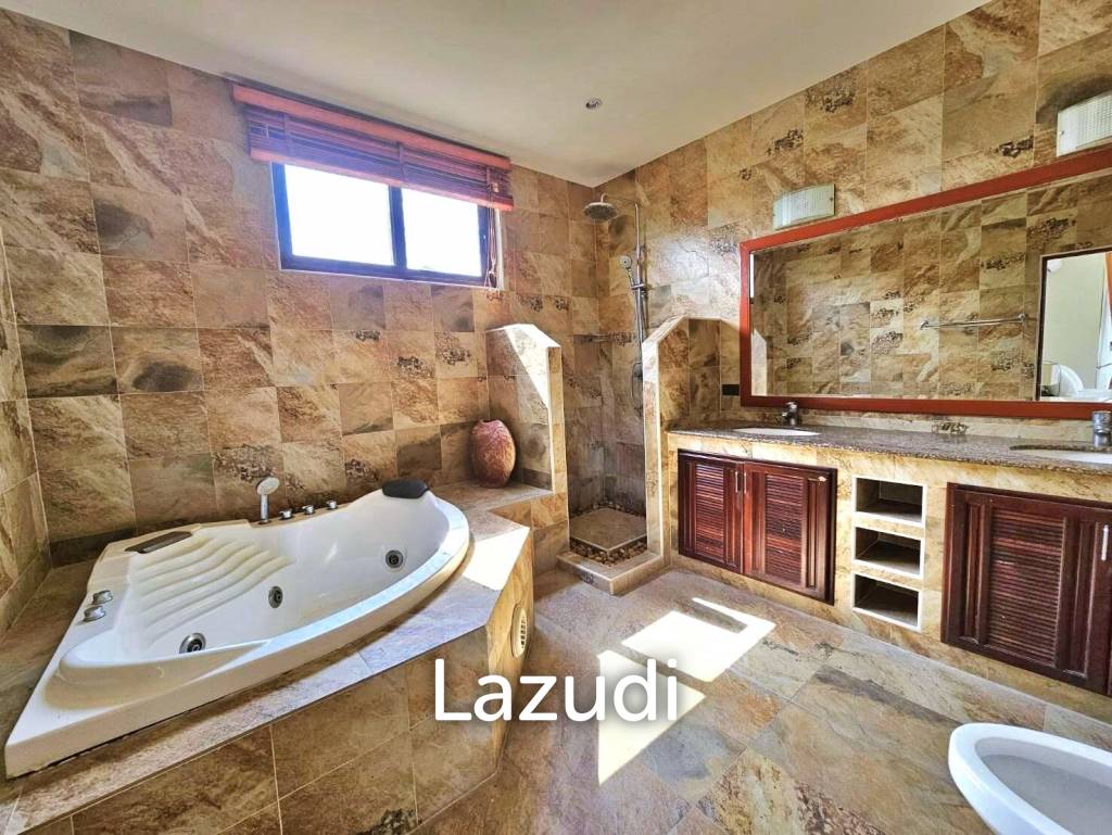 Lake Side House in Huay Yai for Sale