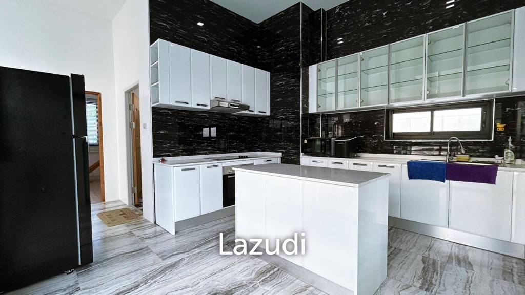 Newly Renovation 3Beds House for Sale