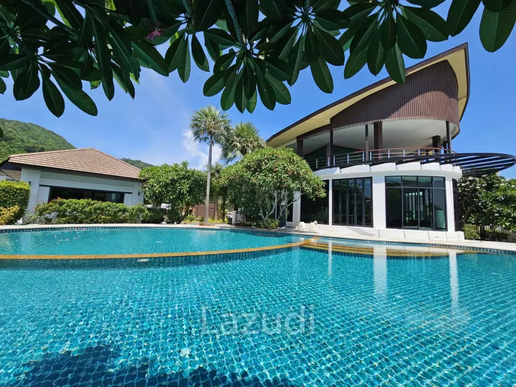Green Area House for Sale in Sriracha