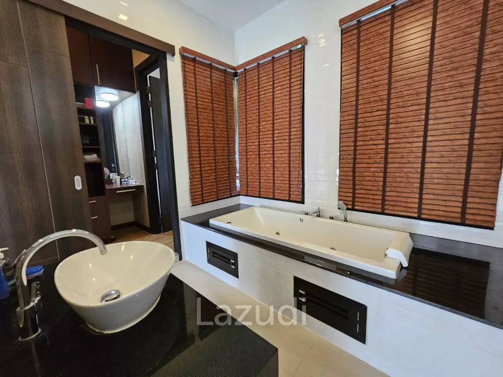 Green Area House for Sale in Sriracha