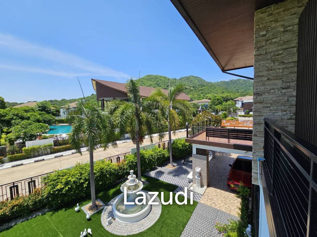 Green Area House for Sale in Sriracha