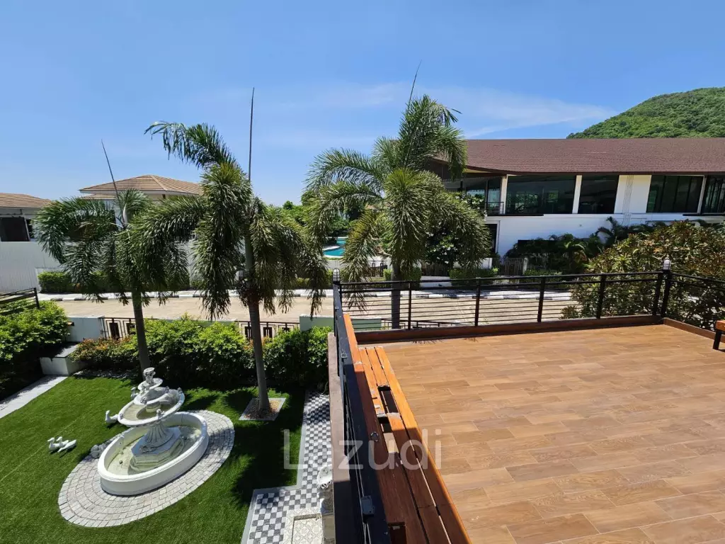 Green Area House for Sale in Sriracha