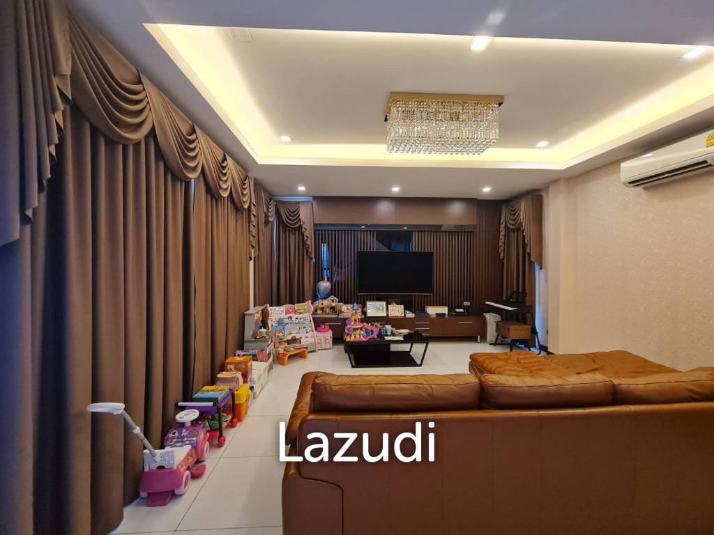 Green Area House for Sale in Sriracha