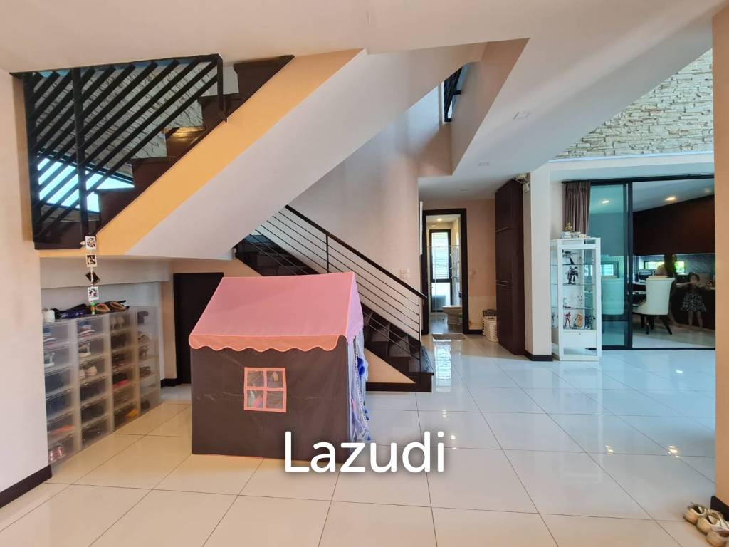 Green Area House for Sale in Sriracha