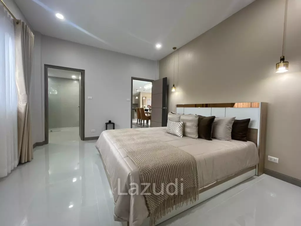 Beautiful Tropical House Style for Sale