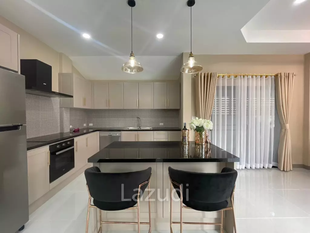 Beautiful Tropical House Style for Sale
