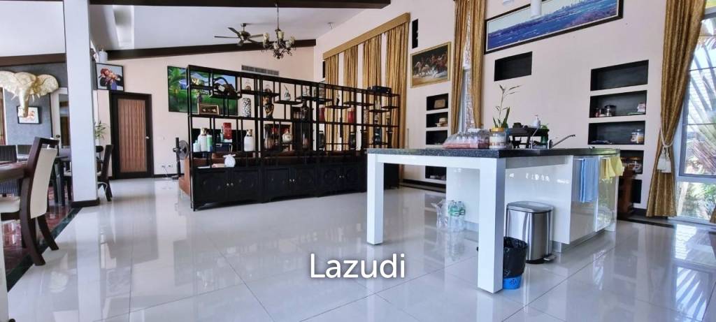 Pong House with Large Garden for Sale