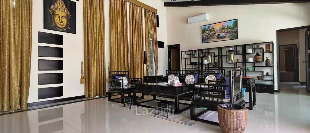 Pong House with Large Garden for Sale