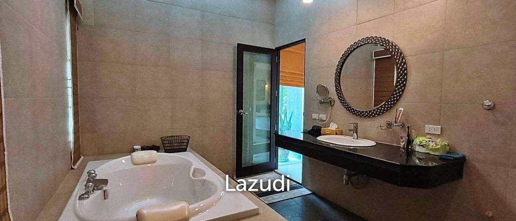 Pong House with Large Garden for Sale