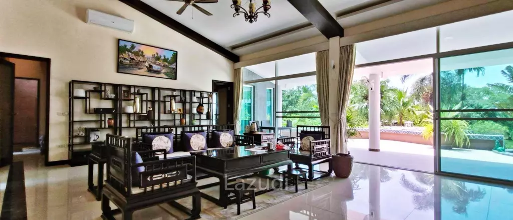 Pong House with Large Garden for Sale