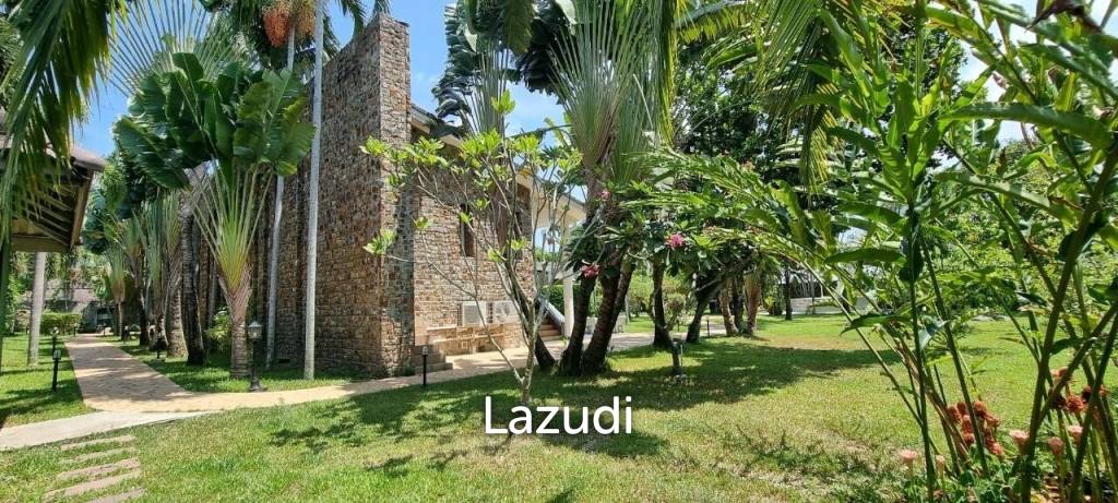 Pong House with Large Garden for Sale