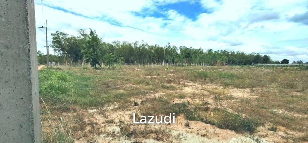 Land for Sale in Mabprachan Lake
