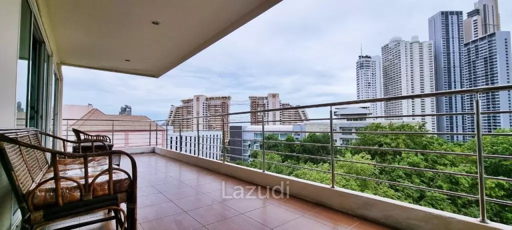 2 Bed 1 Bath 83 SQ.M Wongamat Privacy