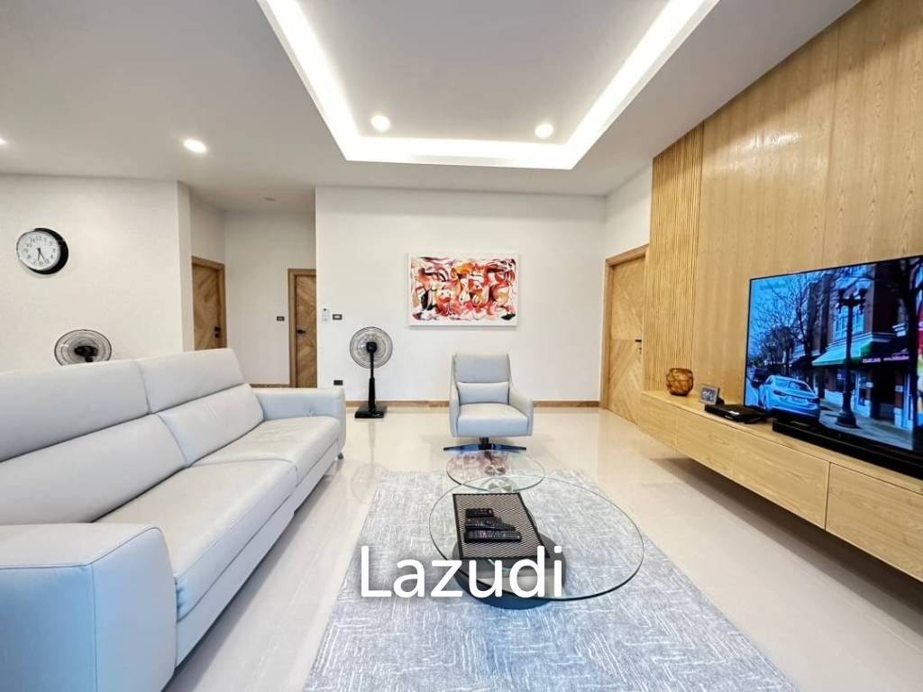 Spacious 3 Beds 3 Baths 250 SQ.M Modern House