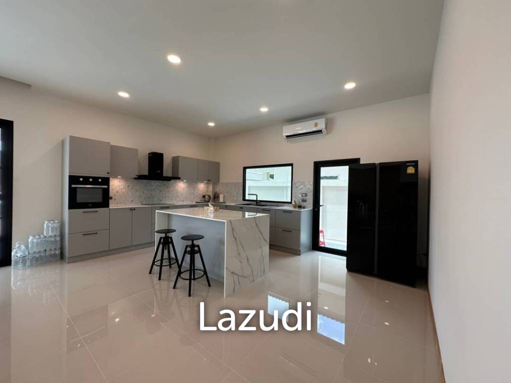 Spacious 3 Beds 3 Baths 250 SQ.M Modern House